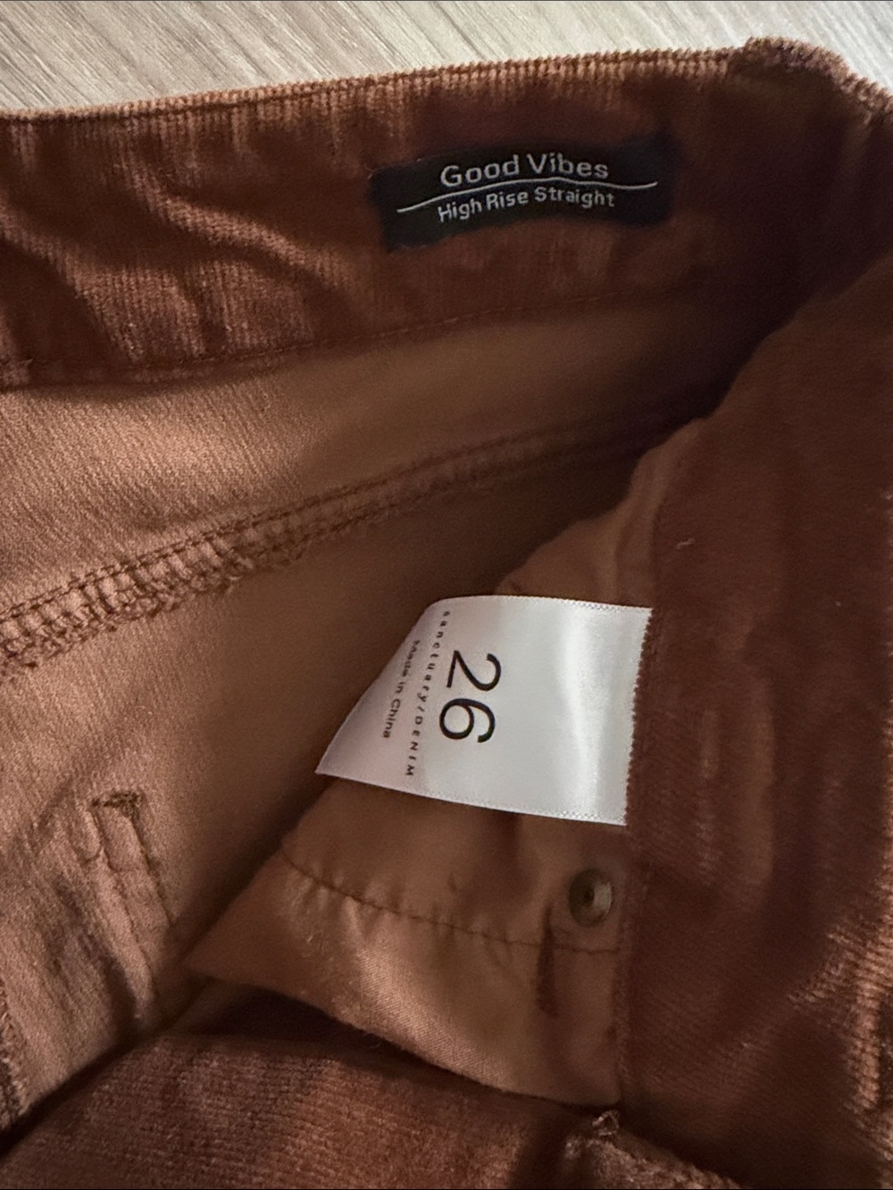 Sanctuary Women's Straight-Leg Corduroy Pants in Rust - Picture 3 of 4